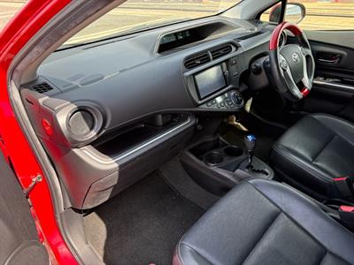 2013 Toyota Aqua - Thumbnail