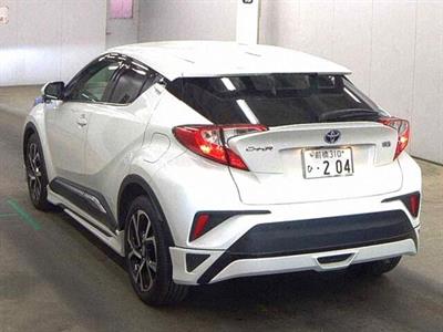 2017 Toyota C-HR - Thumbnail