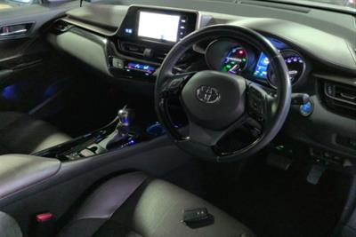 2017 Toyota C-HR - Thumbnail