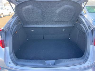 2017 Toyota C-HR - Thumbnail