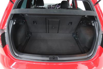 2017 Volkswagen Golf - Thumbnail