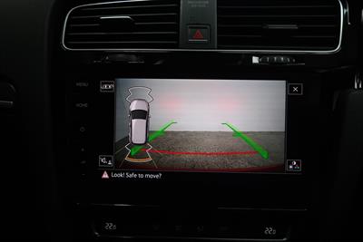 2017 Volkswagen Golf - Thumbnail