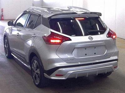 2021 Nissan Kicks - Thumbnail