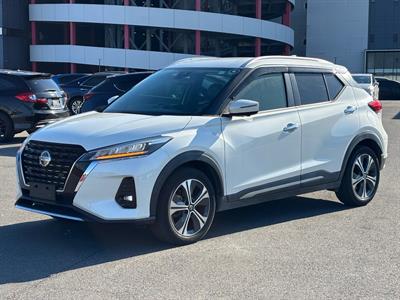 2020 Nissan Kicks - Thumbnail