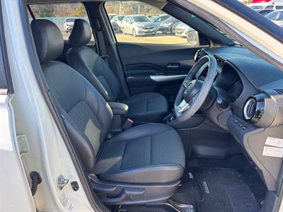 2020 Nissan Kicks - Thumbnail