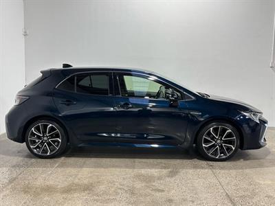 2018 Toyota Corolla - Thumbnail