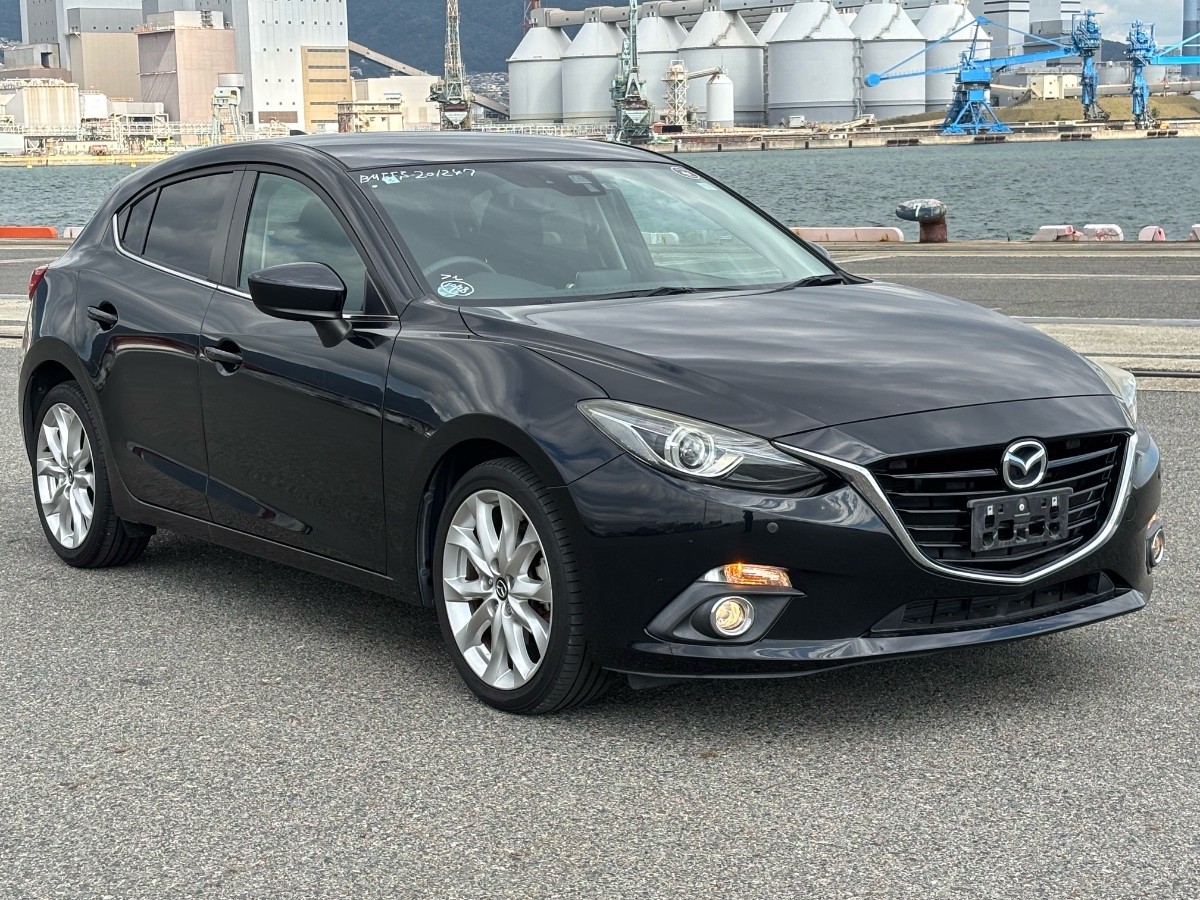 2015 Mazda Axela