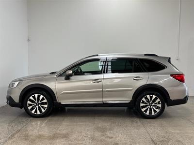 2017 Subaru Outback - Thumbnail