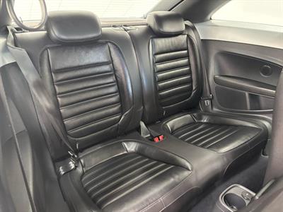 2013 Volkswagen Beetle - Thumbnail