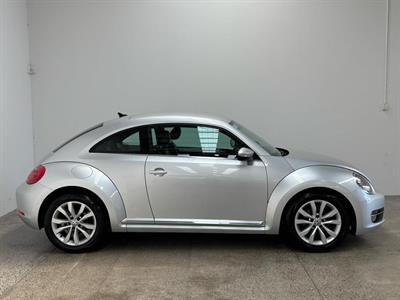 2013 Volkswagen Beetle - Thumbnail