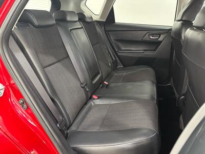 2016 Toyota Auris - Thumbnail