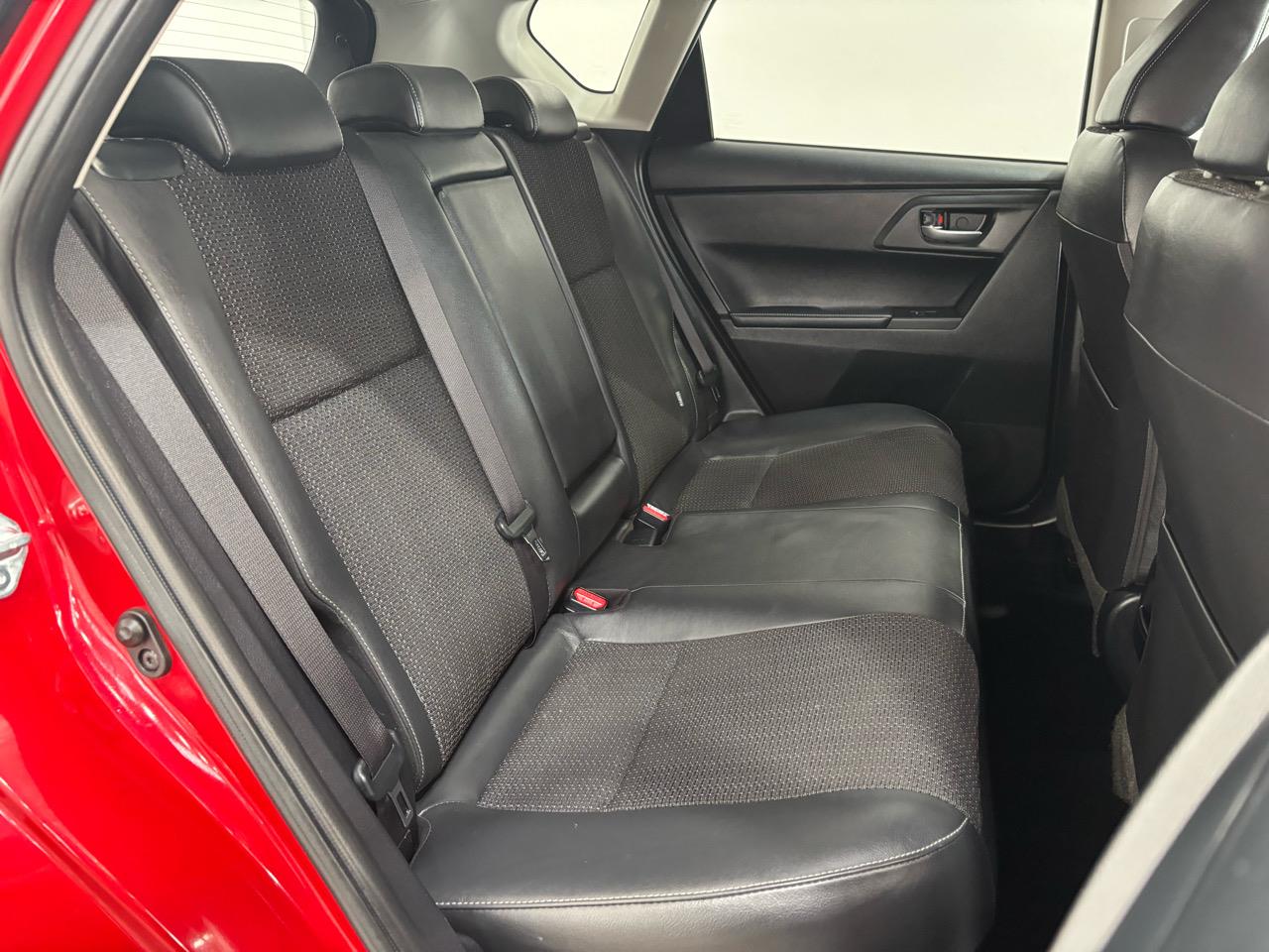 2016 Toyota Auris
