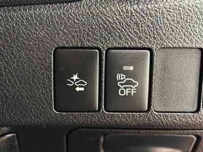 2016 Toyota Auris - Thumbnail