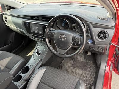 2016 Toyota Auris - Thumbnail