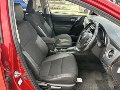 2016 Toyota Auris - Thumbnail