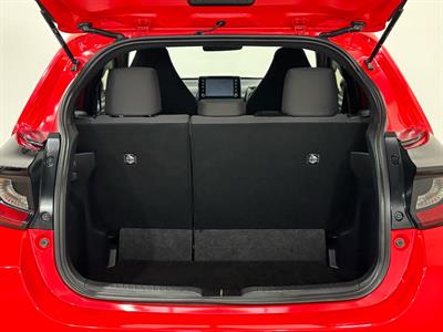 2021 Toyota Yaris - Thumbnail