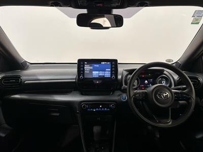2021 Toyota Yaris - Thumbnail