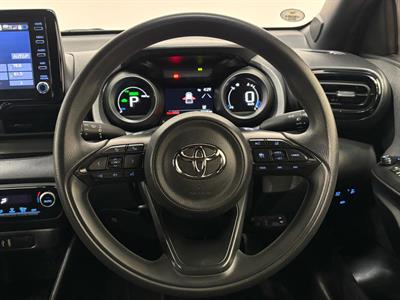 2021 Toyota Yaris - Thumbnail