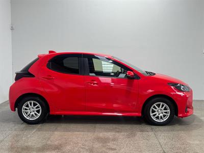 2021 Toyota Yaris - Thumbnail