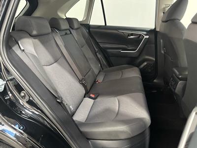 2019 Toyota RAV4 - Thumbnail