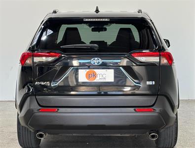 2019 Toyota RAV4 - Thumbnail