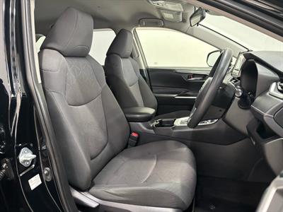2019 Toyota RAV4 - Thumbnail