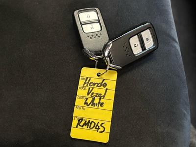 2017 Honda Vezel - Thumbnail