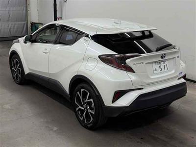 2017 Toyota C-HR - Thumbnail