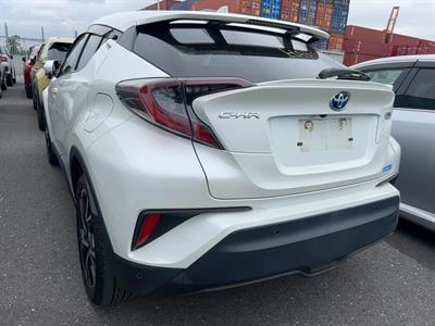 2017 Toyota C-HR - Thumbnail