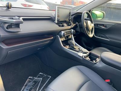 2021 Toyota RAV4 - Thumbnail