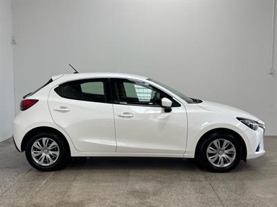 2016 Mazda Demio - Thumbnail