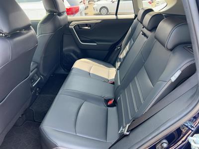 2020 Toyota RAV4 - Thumbnail